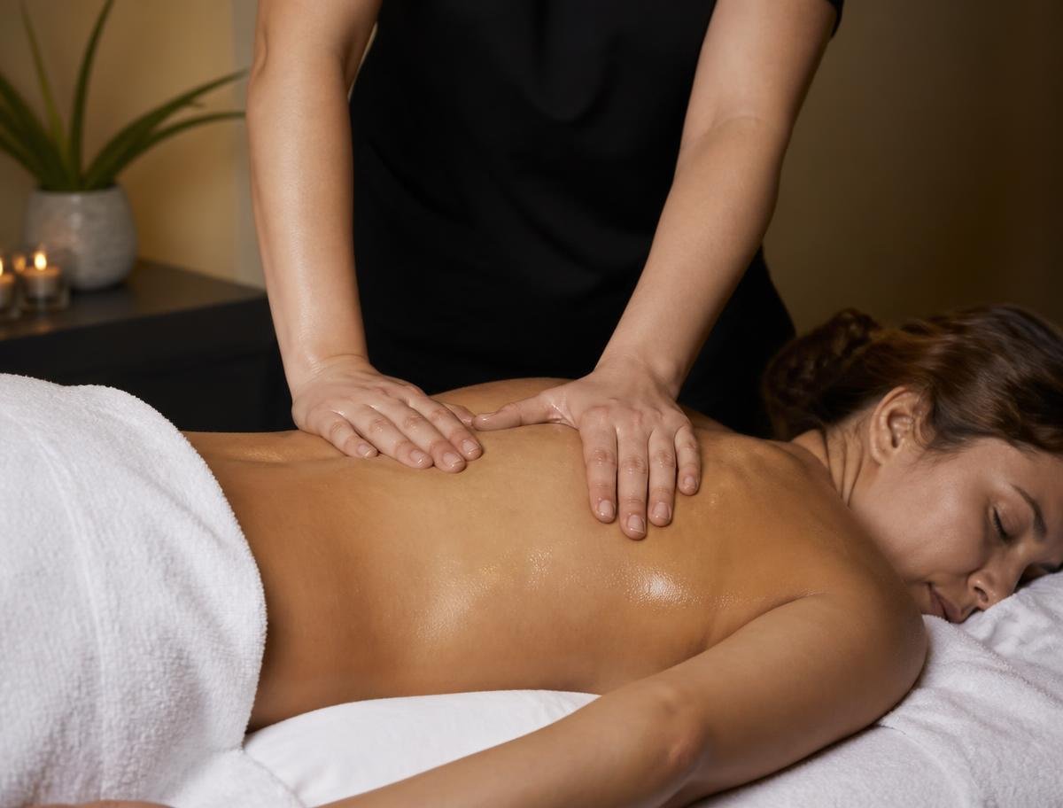Therapeutic blend swedish massage
